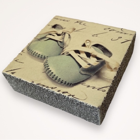 x2 Cedar Mountain Lost & Found Art Blocks - Pink Baby Shoes + Blue Baby Shoes - Picture 2 of 5